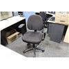 Image 2 : BLACK MULTI LEVER TASK CHAIR