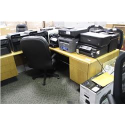 OAK L SHAPED EXECUTIVE DESK COMES WITH 6' CREDENZA