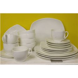 20 PIECE BONE CHINA DINNER SET