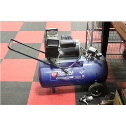 CAMPBELL HAUSFELD 5HP 13 GALLON AIR COMPRESSOR