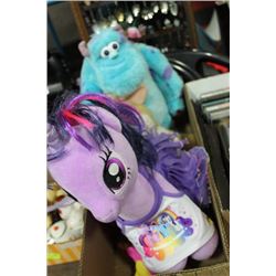 BOX W/ PLUSH WALT DISNEY CHARACTER TOY