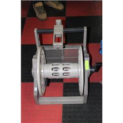 SUN CAST HOSE REEL WALL MOUNT OR GROUND