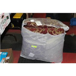 QUEEN SIZE COMFORTER WITH BED SHEET AND TWO PILLOW