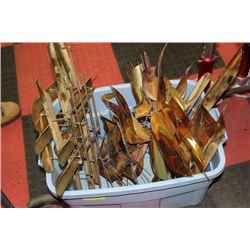 METAL/COPPER WALL ART IN TOTE