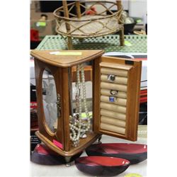 TRIANGLE JEWELLERY BOX WITH CONTENTS