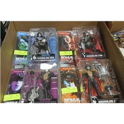BOX W/ COLLECTABLE "KISS" BAND ACTION FIGURES X4