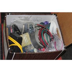 BOX OF HOUSEHOLD ITEMS