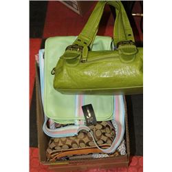 BOX OF HANDBAGS/PURSES, ON CHOICE