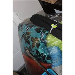 LARGE BAG OF SHOWHOME PILLOWS