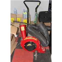 BRIGGS&STRATTON 5HP CHIPPER/SHREDDER, RUNS