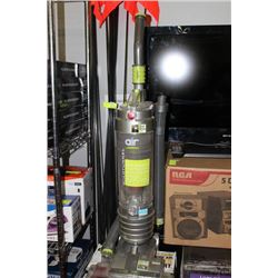 HOOVER WINDTUNNEL BAGLESS VACUUM