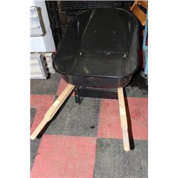 TRUE TEMPER WHEELBARROW