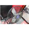 Image 1 : LARGE INDUSTRIAL FAN