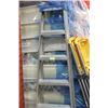 Image 1 : ALUMINUM 6' LADDER