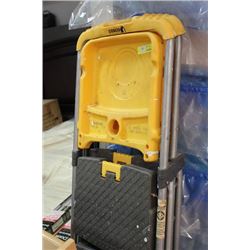 COSTCO 3 STEP PAINTERS LADDER