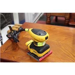 DEWALT PALM SANDER
