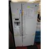 Image 2 : GE 23.1 CU.FT. SIDE-BY-SIDE REFRIGERATOR W/