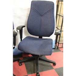 NEW OFFICE ARMCHAIR ON CHOICE: BLUE