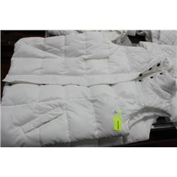 NEW LADIES HYBA VEST ON CHOICE: WHITE SIZE S