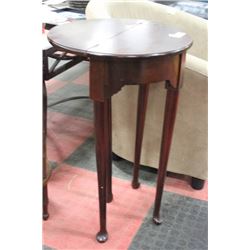 VINTAGE WOOD 1/2 MOON FOLD OUT SIDE TABLE