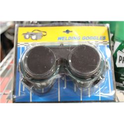 PAIR OF NERW WELDING GOGGLES