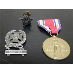 WWII ERA MEDAL & BADGES-VICTORY MEDAL-EXPERT BADGE