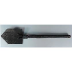 U.S. WWII COLLAPSIBLE TRENCH SHOVEL