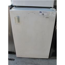 KENMORE WHITE BAR FRIDGE