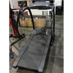 HEALTH WARE TREADMILL