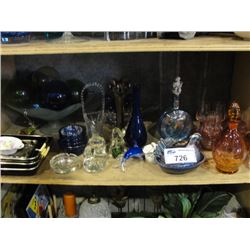 SHELF LOT OF ASSORTED COLLECTABLES, GLASSWARE, AND DECORATIVE HOUSEHOLD ITEMS