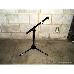 EXPANDABLE BOOM MICROPHONE STAND