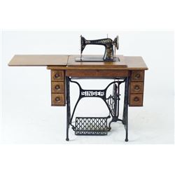 Antique oak Singer 6 drawer sewing machine
