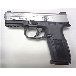 FNH USA FNS-40 40 SW. New in box.