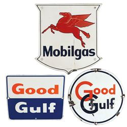Petroliana, pump plates (3), Mobilgas w/Pegasus graphic, VG cond, 13.25"H x 12.5"W & (2) Good Gulf, 
