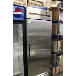 S/S SINGLE DOOR COOLER
