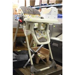 HIGHCHAIR W/ BOOSTER SEAT