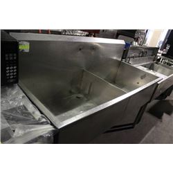 2 COMPARTMENT SINK 63" LENGTH