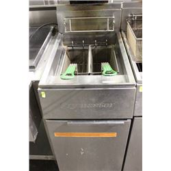 DEEP FRYER ON CHOICE W/ BASKET