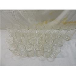 LOT 30 VINTAGE FEDERAL GAZELLE FROSTED GLASSES