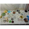 Image 1 : BOX LOT ASSORTED ASH TRAYS