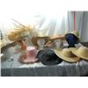 Image 1 : LOT 9 VINTAGE STRAW HATS