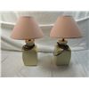 Image 1 : LOT 2 MATCHING VINTAGE TABLE LAMPS