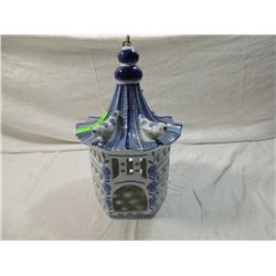 CHINESE PROCELAIN BIRDHOUSE