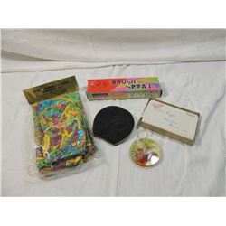 LOT 5 ASSORTED VINTAGE TRAVEL ACCESSORIES