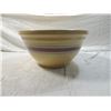 Image 1 : EXTRA LARGE WATT HULL POTTERY MIXING BOWL