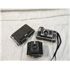 Image 1 : LOT 3 VINTAGE CAMERAS