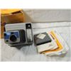 Image 2 : THE HANDLE KODAK INSTANT CAMERA