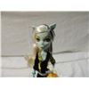 Image 2 : MONSTER HIGH FREAKY FUSION FRANKIE STEIN DOLL