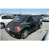 Image 4 : 00 Volkswagen New Beetle 2 Dr  Hatchback - ADT - DRIVE