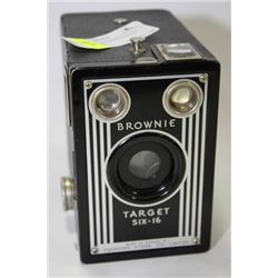1930'S KODAK BROWNIE TARGET SIX-16 CAMERA